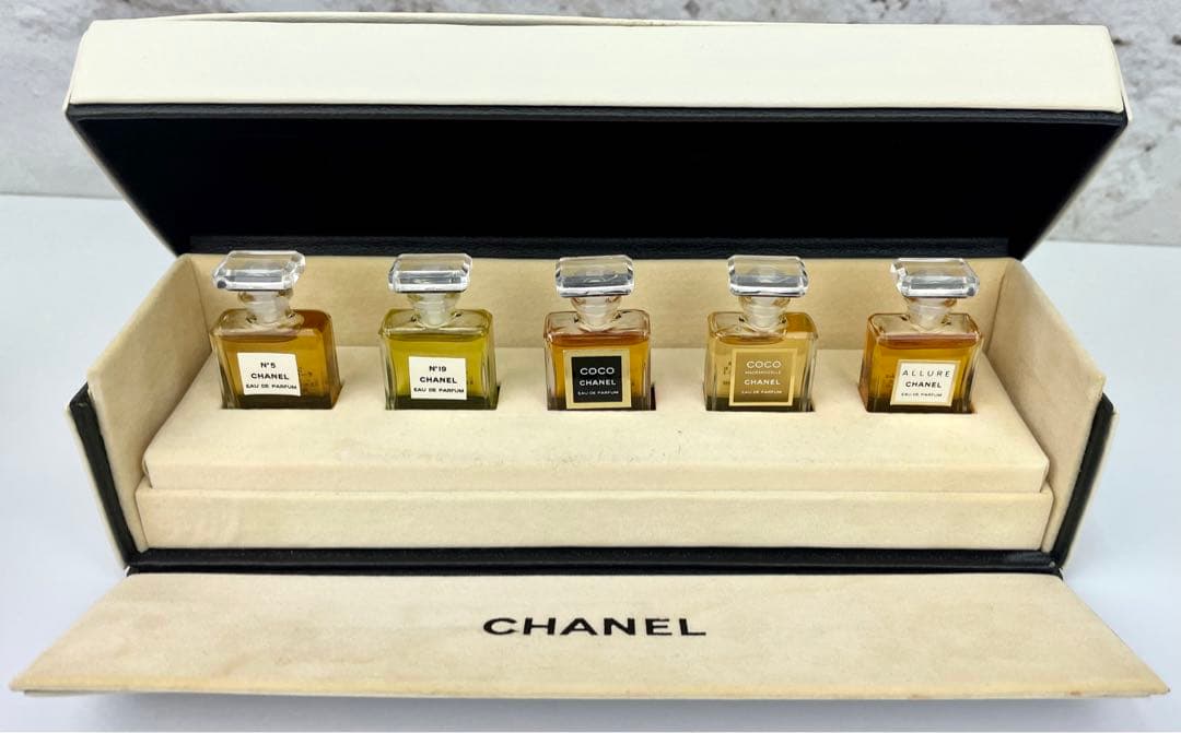 CHANEL ヴィンテージミニボトルセット