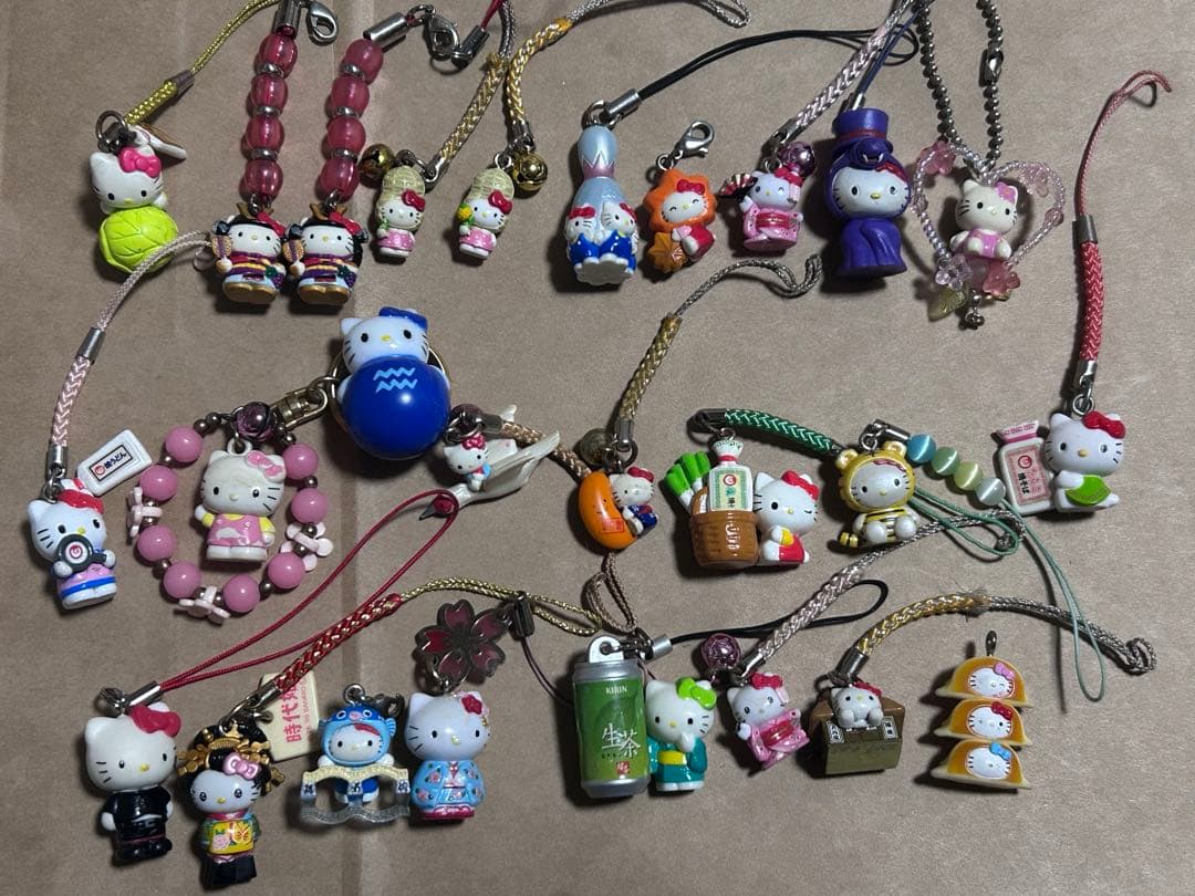 ご当地キティ等 根付け ストラップ、ファスナーチャーム まとめて