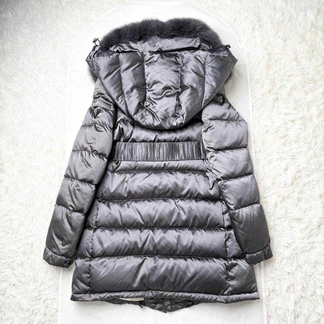 プラダ 2way ロングダウン フード ファー ベルト トライアングルロゴ