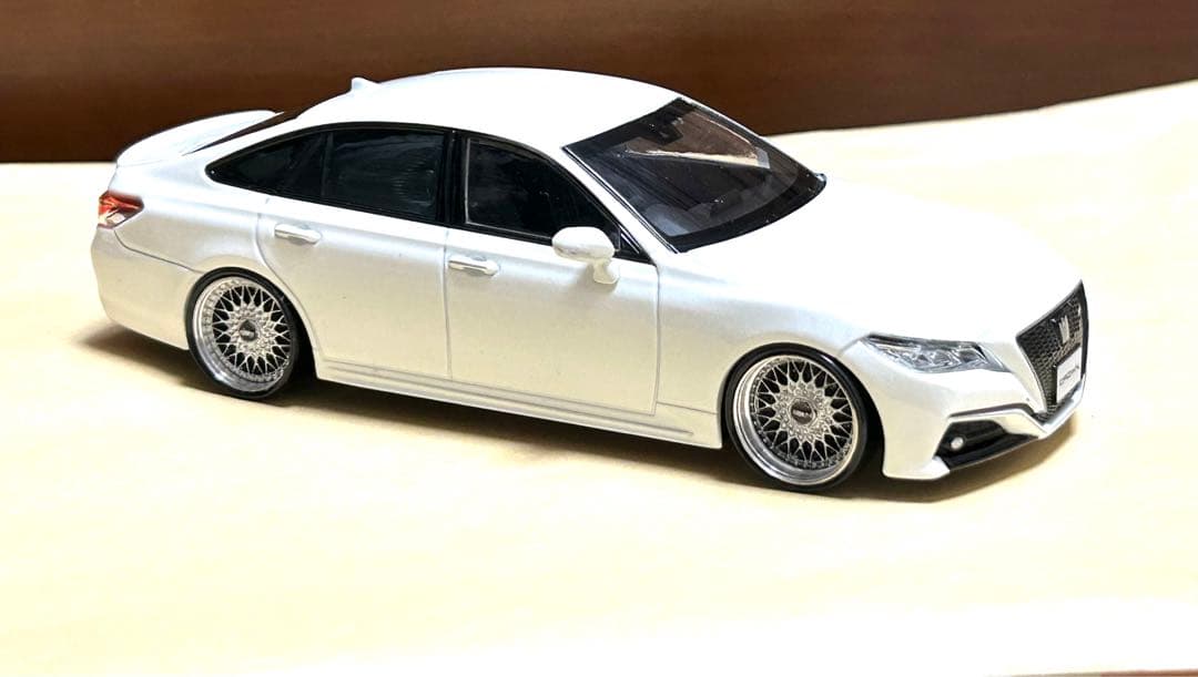 カラーサンプル クラウン 220系 RSアドバンス 改 062 ホワイトパール