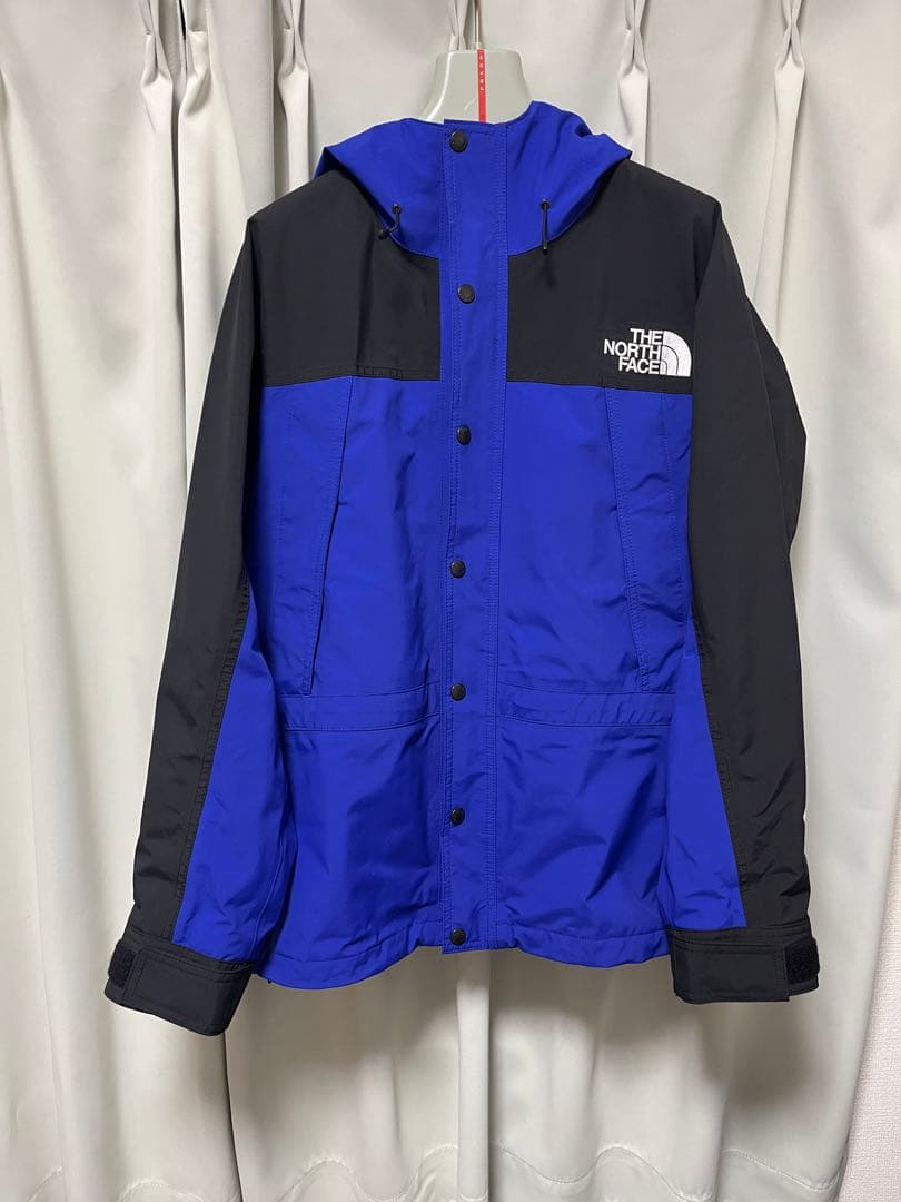 美品　THE NORTH FACE マウンテンパーカー ラピスブルーMサイズ THE NORTH FACE MOUNTAIN LIGHT JACKET ラピスブルー 22FW-I（ザ