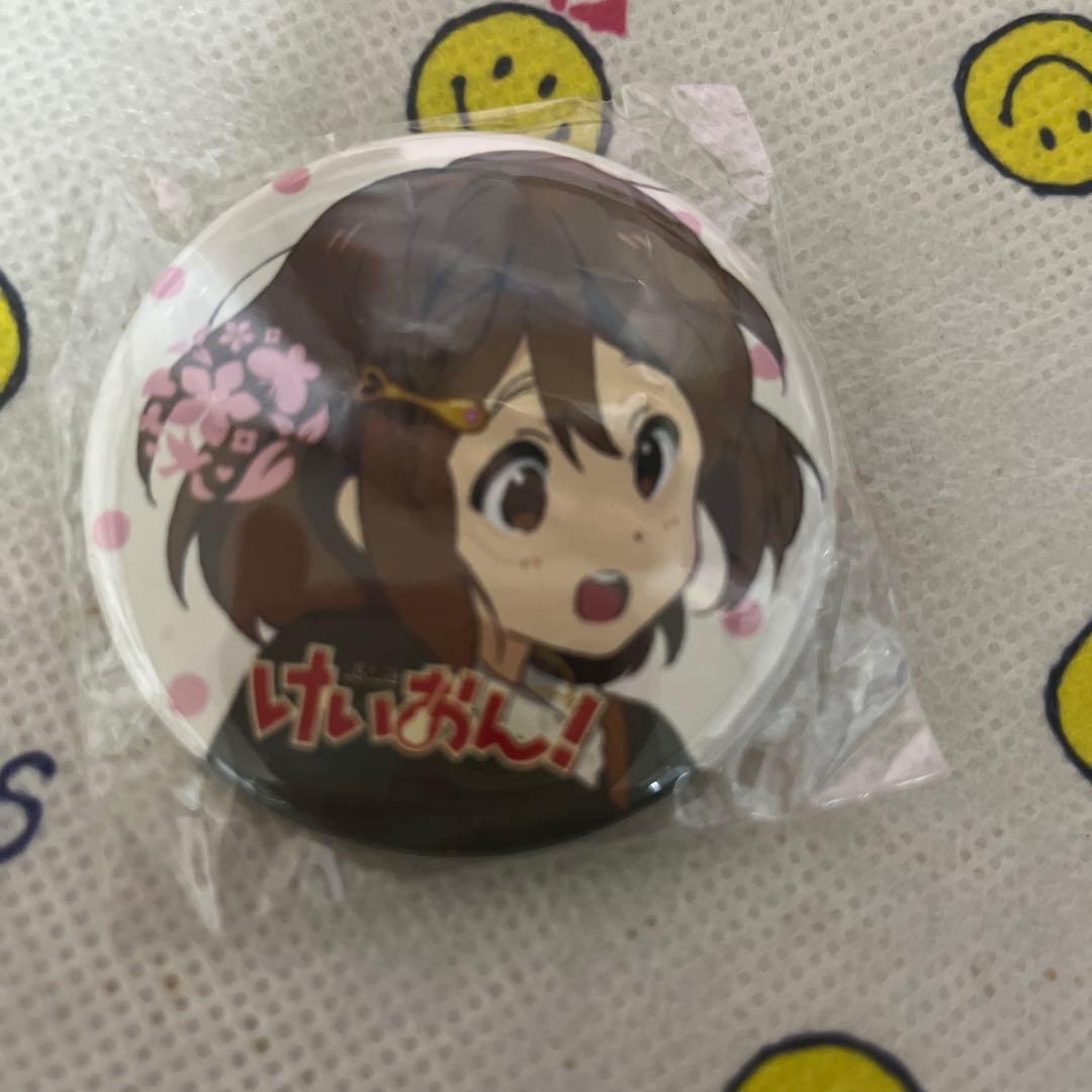 けいおん! earth music＆ecology 平沢唯 缶バッジ けいおん!_ピック型缶バッジ A 平沢唯 | 公式グッズ・公式ライセンス