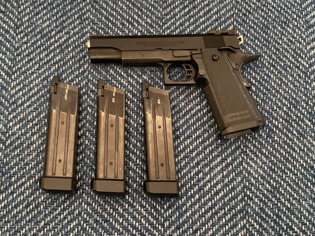 ハイキャパ5.1 ガスガン 3マガジン付き