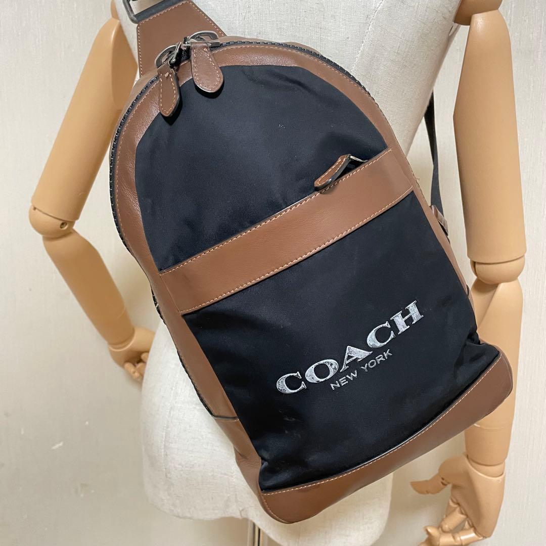 コーチ チャールズスリングバッグ ボディバッグ ブラック F59320