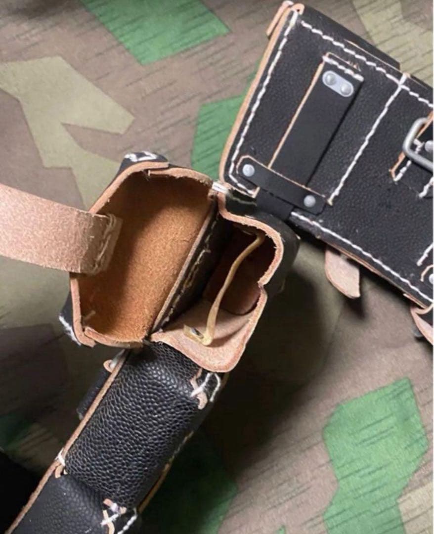 第二次世界大戦、ドイツ軍 モーゼル98k用弾薬ポーチ（レプリカ）陸軍