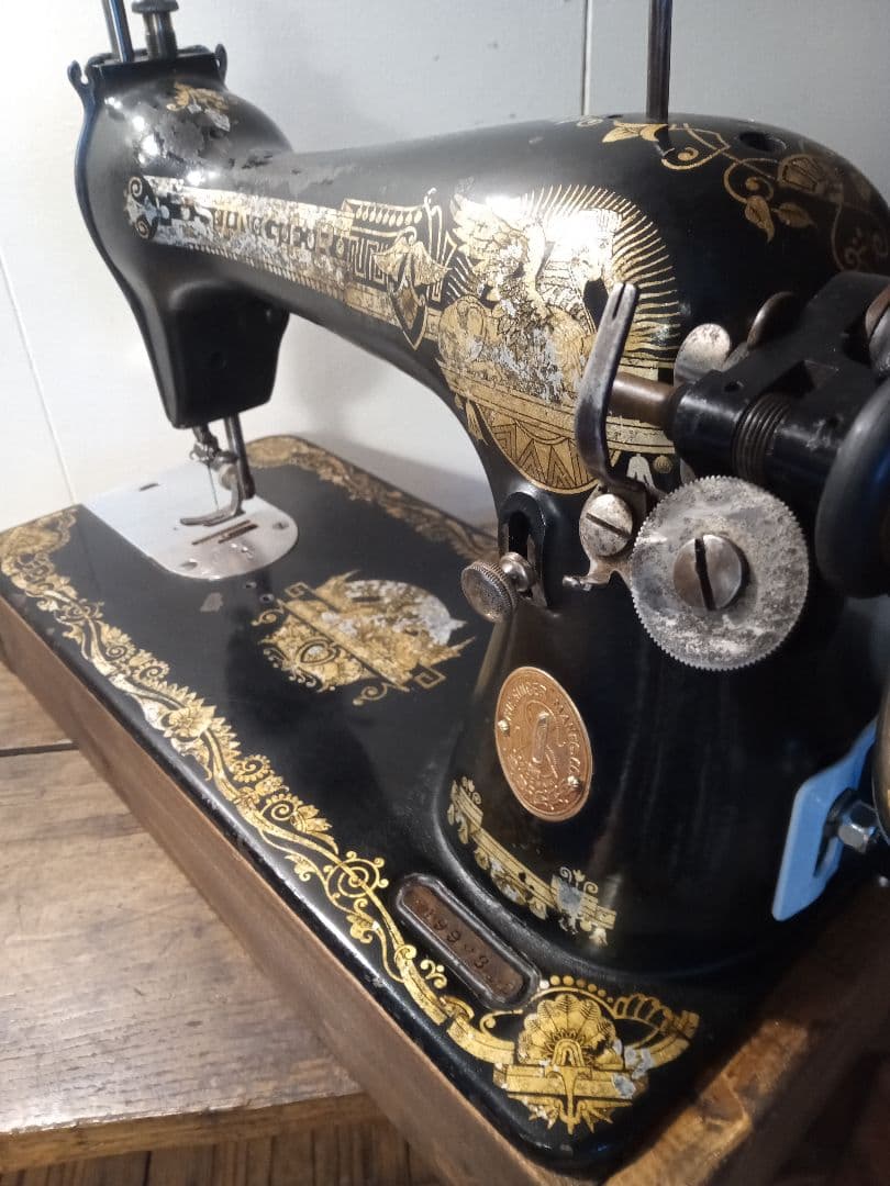 最終超特価　縫うためのアンティークミシン　シンガー　スフインクス　モーター付