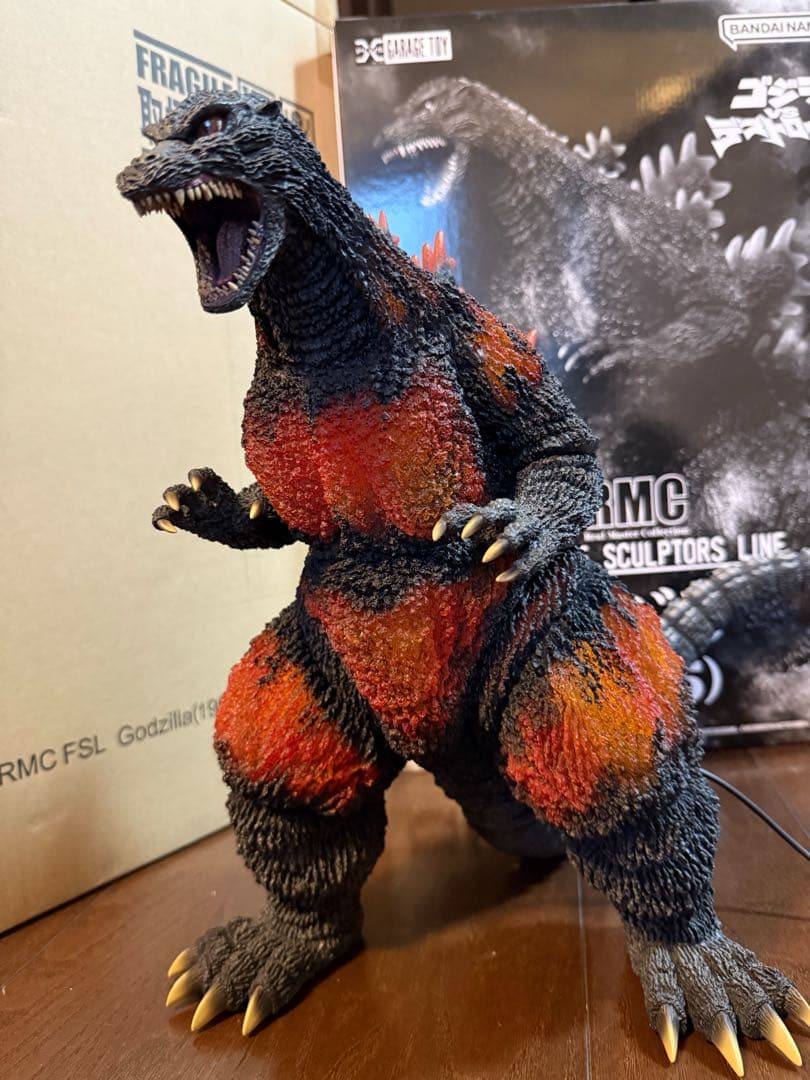 黒龍工房 リアルマスターコレクションゴジラ 1995 バーニングゴジラ