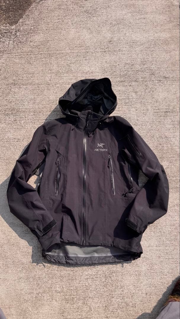 訳あり　ARC’TERYX THETA ARサイズXS ブラック