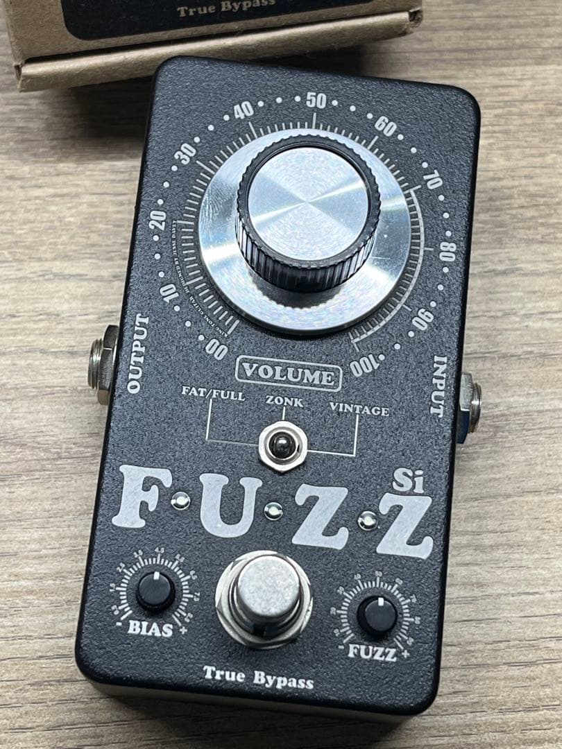 KingTone Fuzz Si ギターエフェクター King Tone Guitar miniFUZZ Si｜ミュージックランドKEY