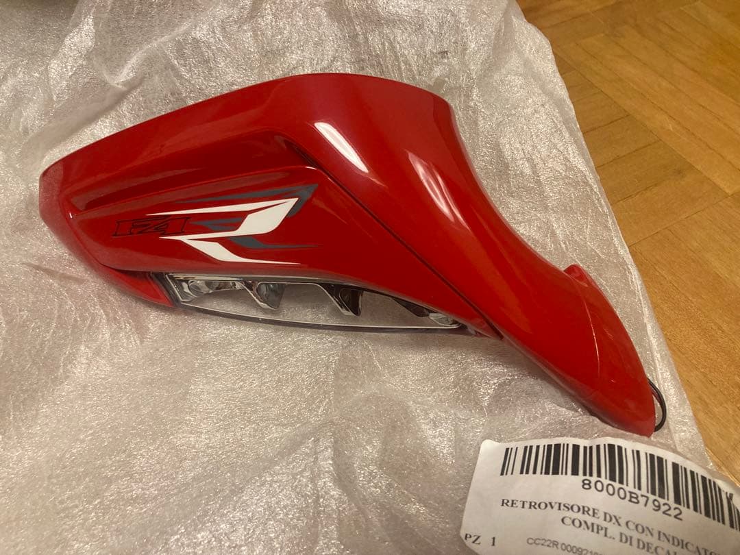 mvアグスタf4rr ミラー　未使用品 右側　MV Agusta