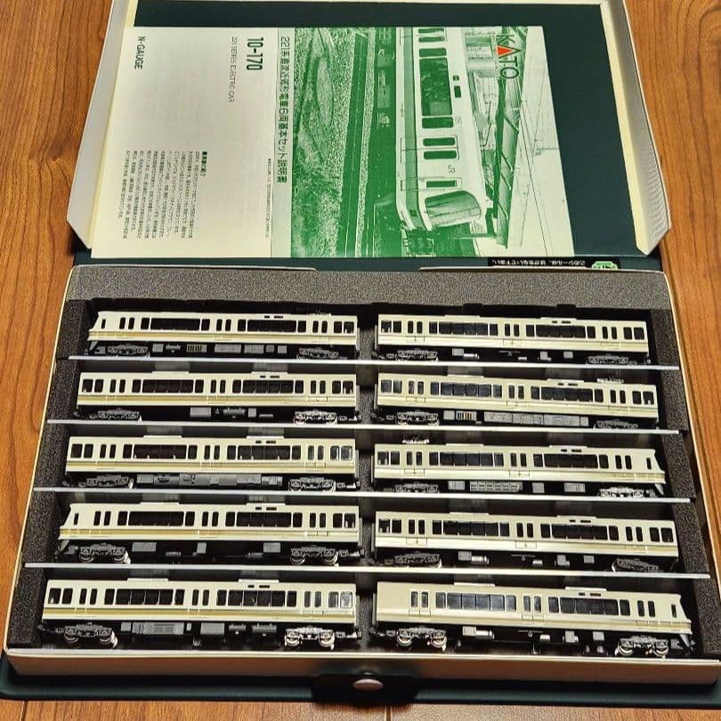 KATO 221系電車 10両セット(10-170基本セット+増結) JR西日本
