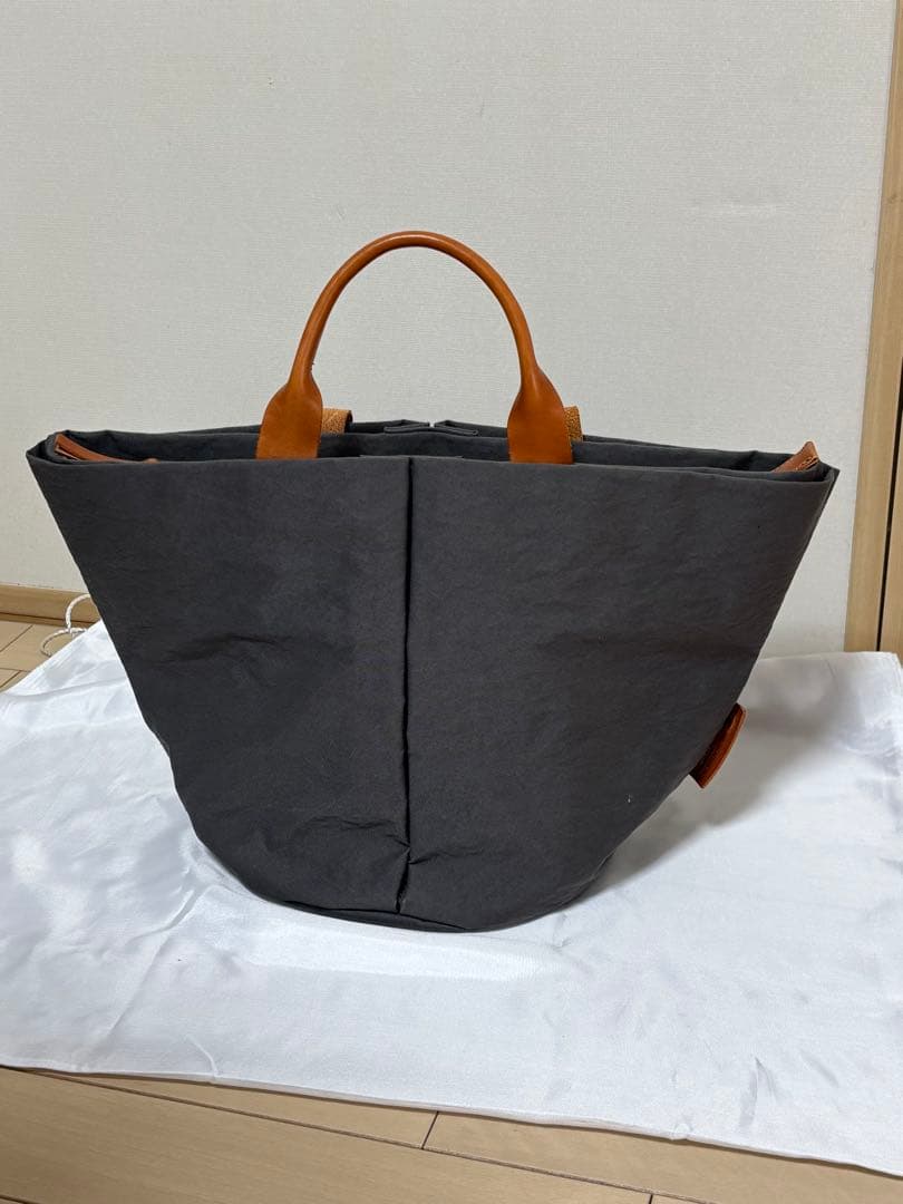 極美品！　TUTUMU-つつむ　豊岡鞄　ハンドバッグ　　超撥水　グレー