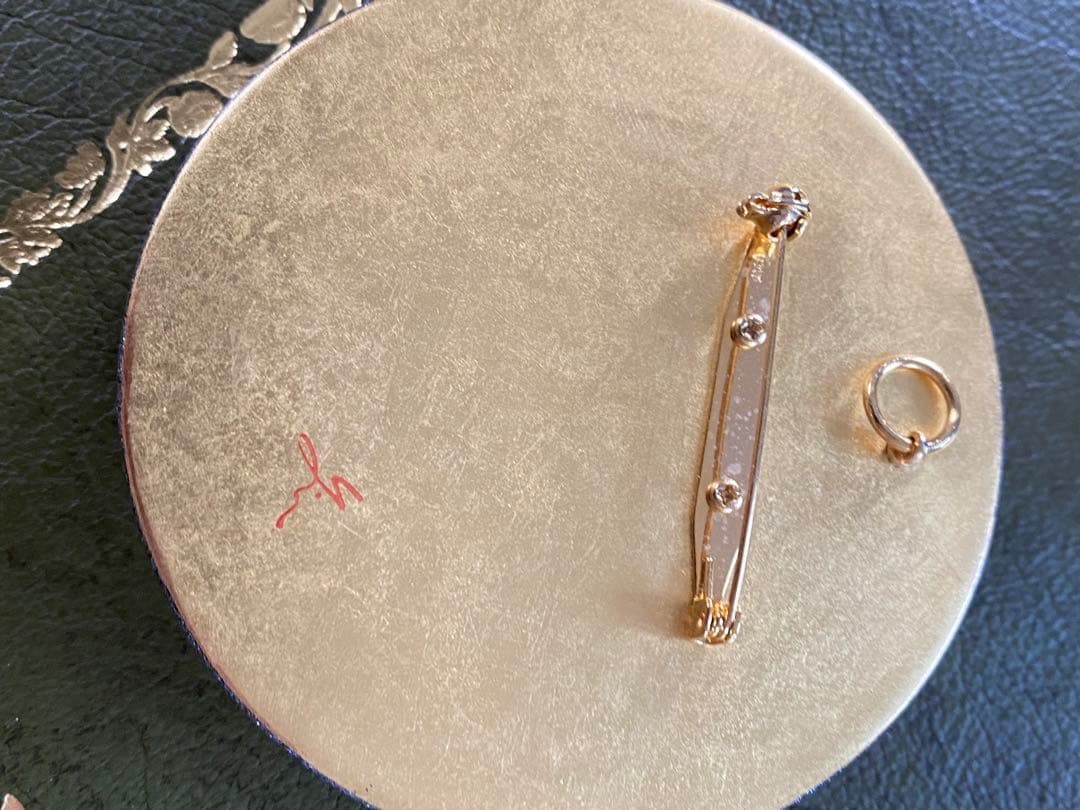 輪島塗ブローチ 坂本これくしょん - メルカリ