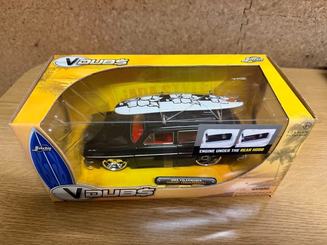 【廃番】1965 Volkswagen Variant サーフボード積載1/24 1965 volkswagen 1600 TL Fastback w/ Surfboard by Jada Toys VDUBS 1