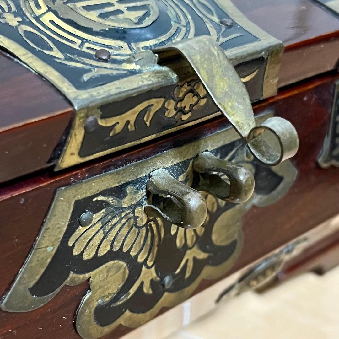 アンティーク】李朝家具風 小物入れ 宝箱 真鍮金具 漆塗り風 レトロ