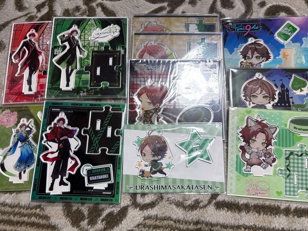 うらたぬきアクスタ まとめ売り おまけ付き - メルカリ