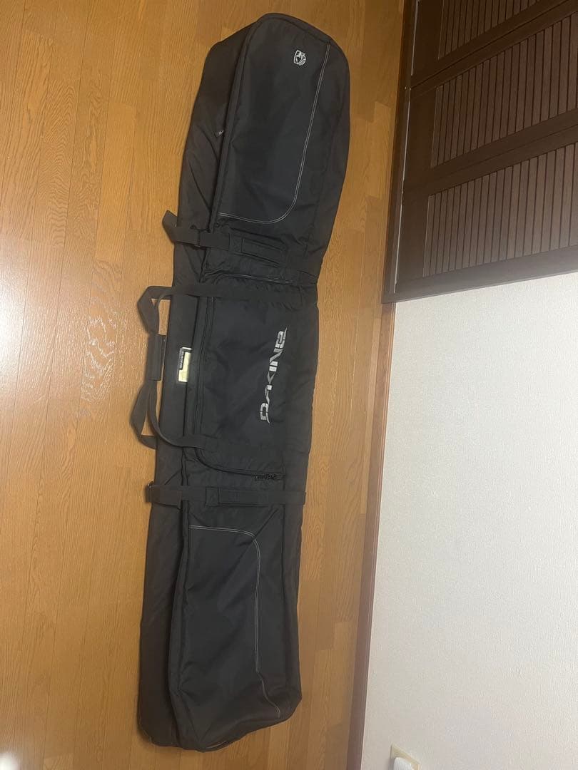 DAKINE スノーボードバッグ ケース 190cm キャスター付きブラック