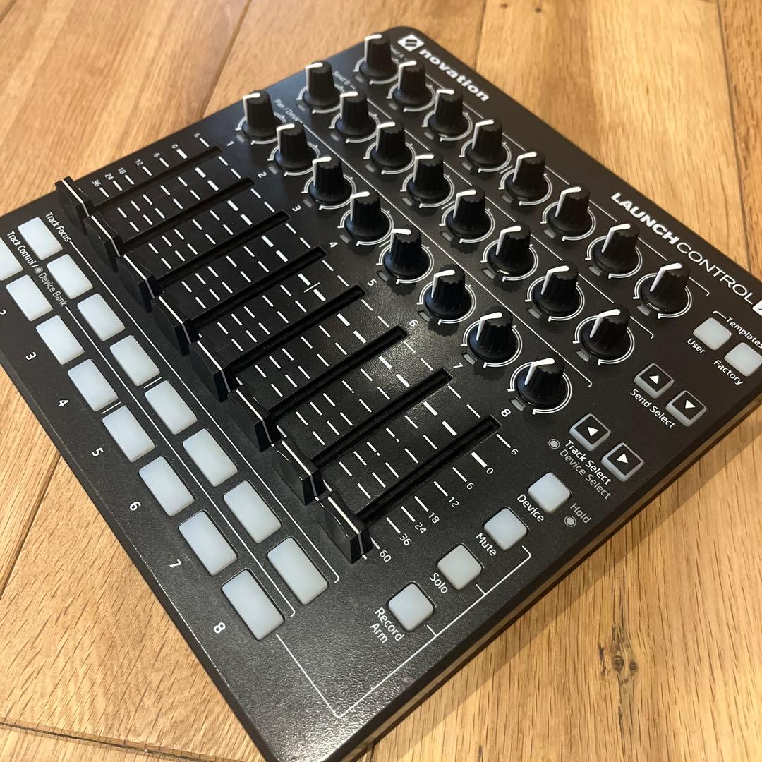 NOVATION MIDIコントローラーLaunchControl XL MK2