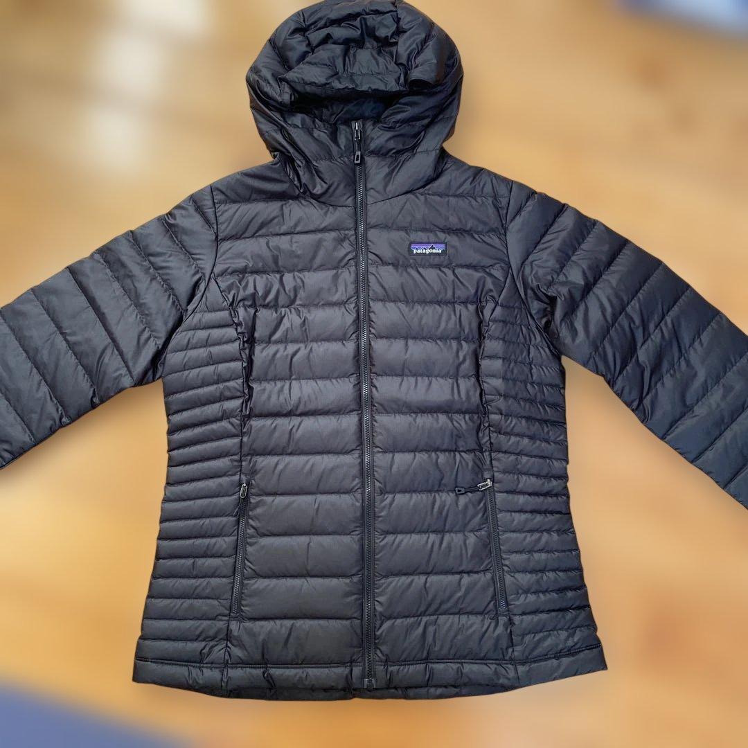 Patagonia ブラック ダウンジャケット フード付き 08年製 patagonia Down Parka 黒 S パタゴニア ダウンパーカ ダウン