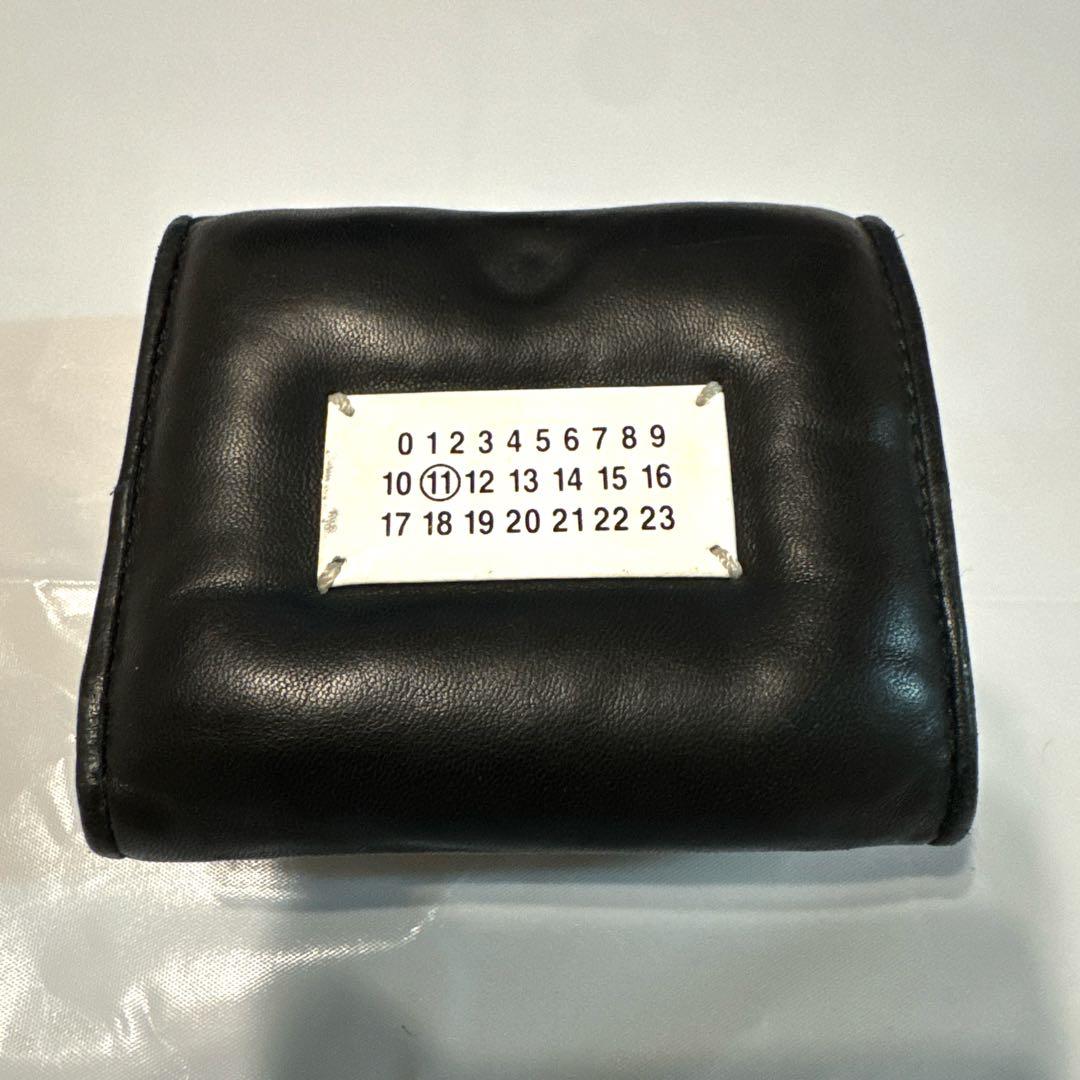 Maison Margiela 黒 三つ折り財布 グラムスラム Maison Margiela（メゾンマルジェラ） Maison Margiela 3つ折り財布