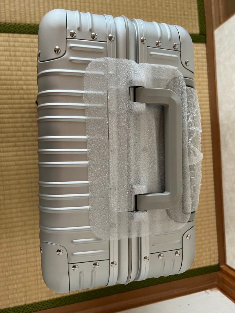 メルセデスベンツ正規ディーラー成約記念品メルセデス・ベンツアルミ