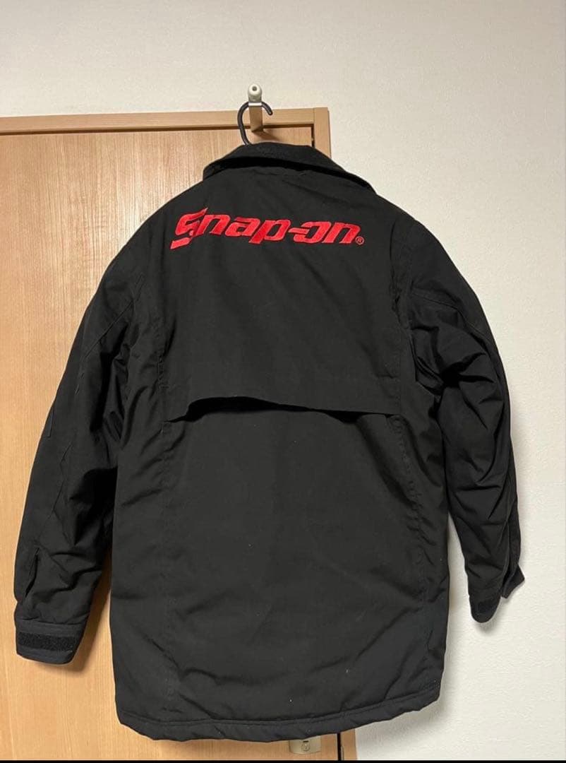 今日だけ価格】Snap-on ブラック 中綿ジャケット 刺繍ロゴ - メルカリ