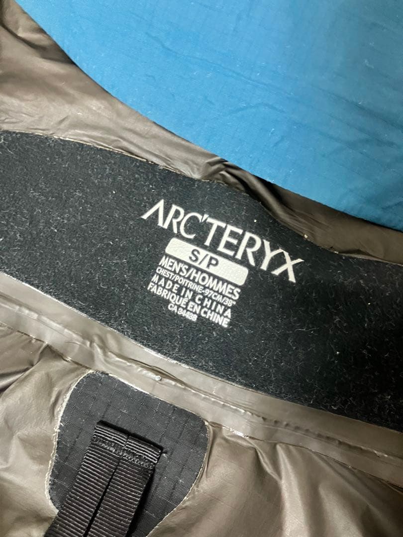 廃盤希少】Arc'teryx アークテリクスbetaSLレギオンブルー 金刺 - メルカリ