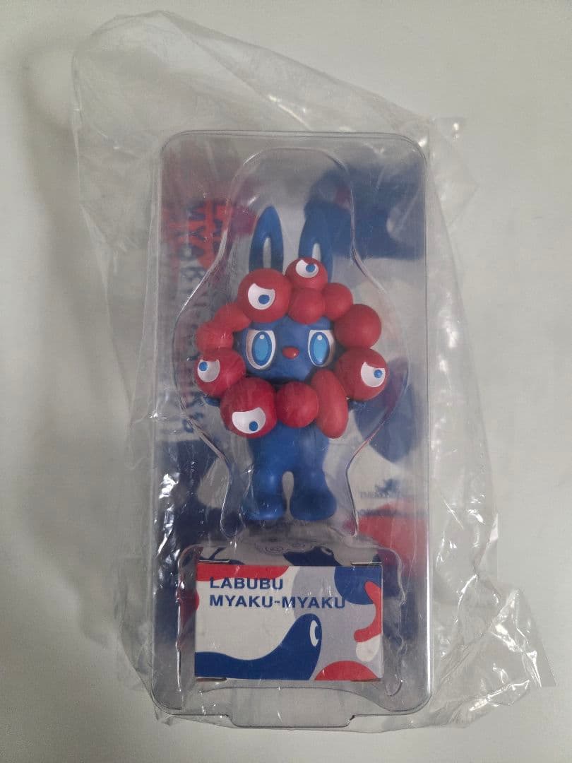 MYAKU-MYAKU フィギュア LABUBU 関西万博