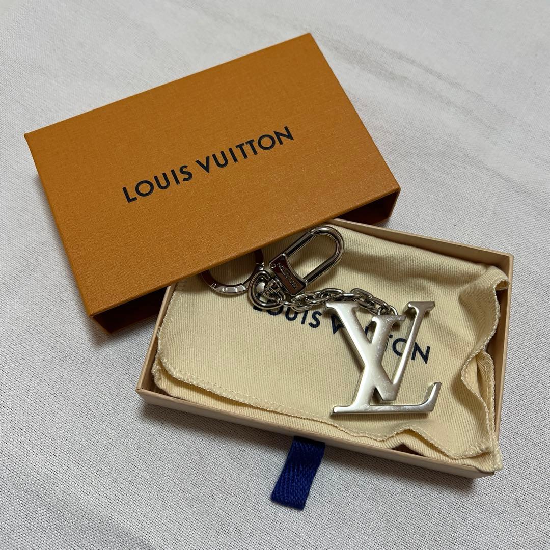 LOUIS VUITTON ルイヴィトン　キーリング