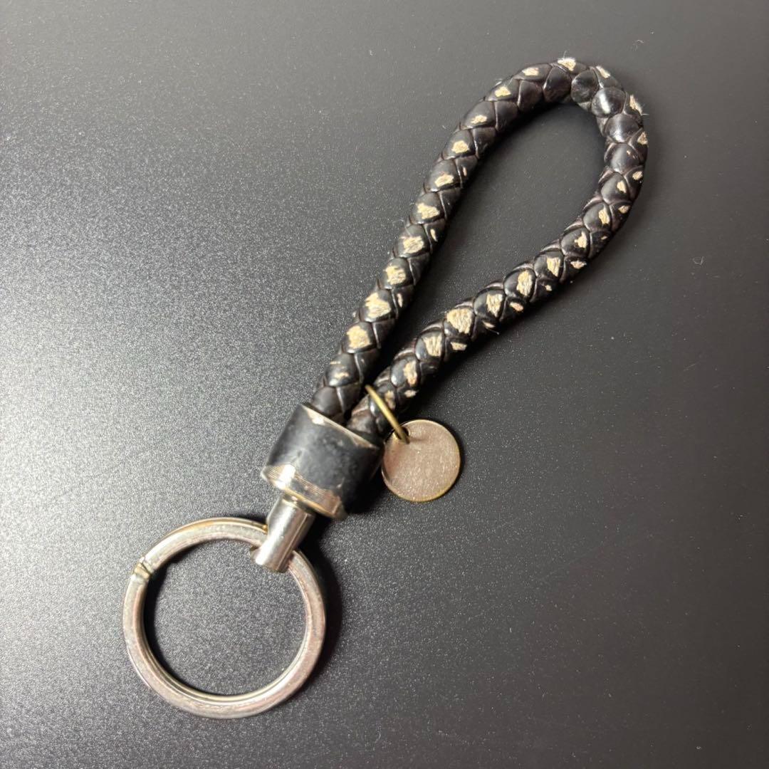 ボッテガヴェネタ イントレチャート チャーム ブラック キーリング