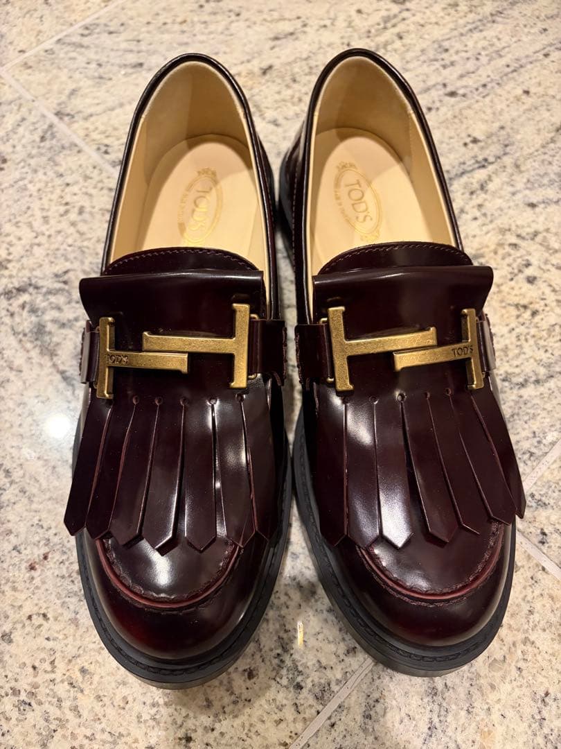 【美品】TOD'S バーガンディ フリンジローファー