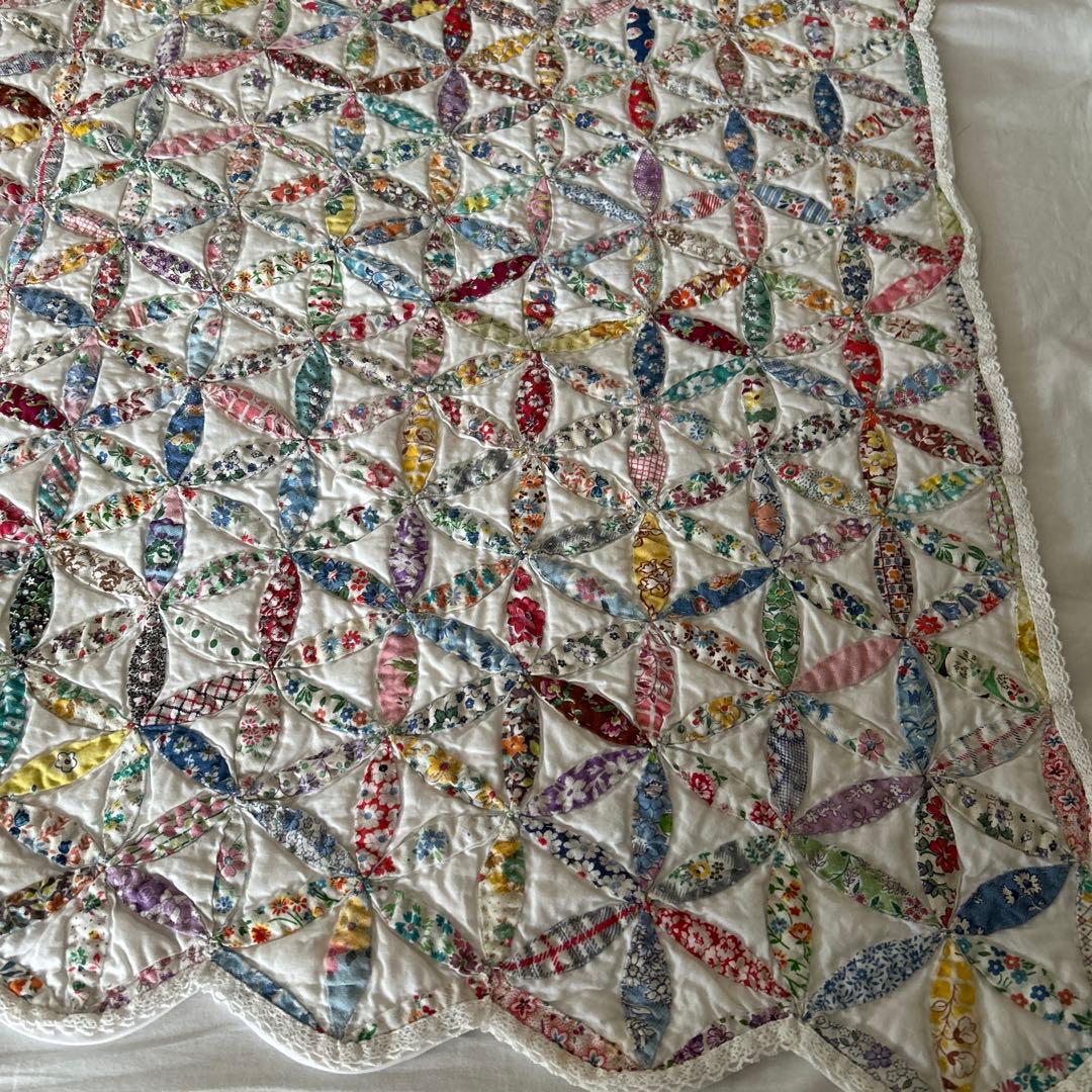 【516】 ハンドメイド　パッチワークキルト　フィードサックのフリーマット ハンドメイド パッチワークキルト フリーマット タペストリー マルチ