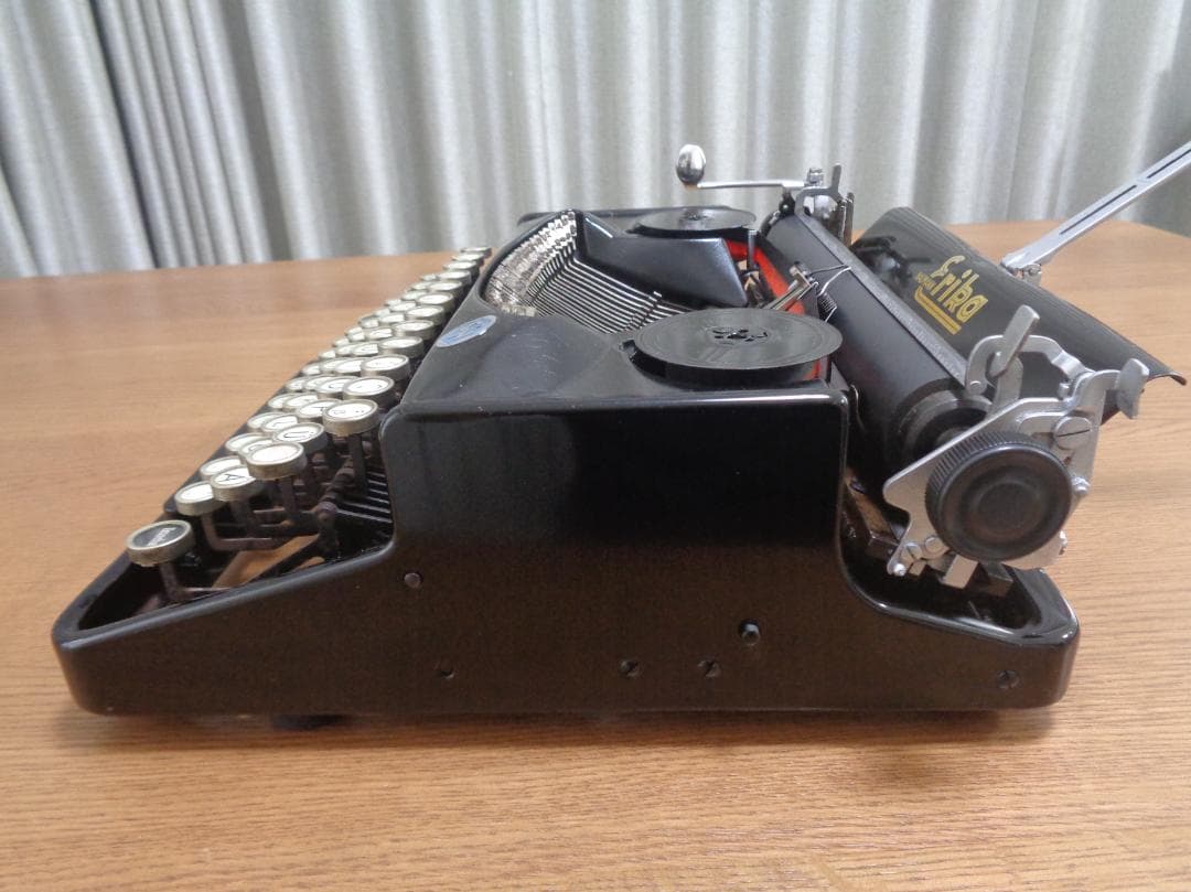 専用　実働品　Erika 5 エリカタイプライター QWERTYZ配列