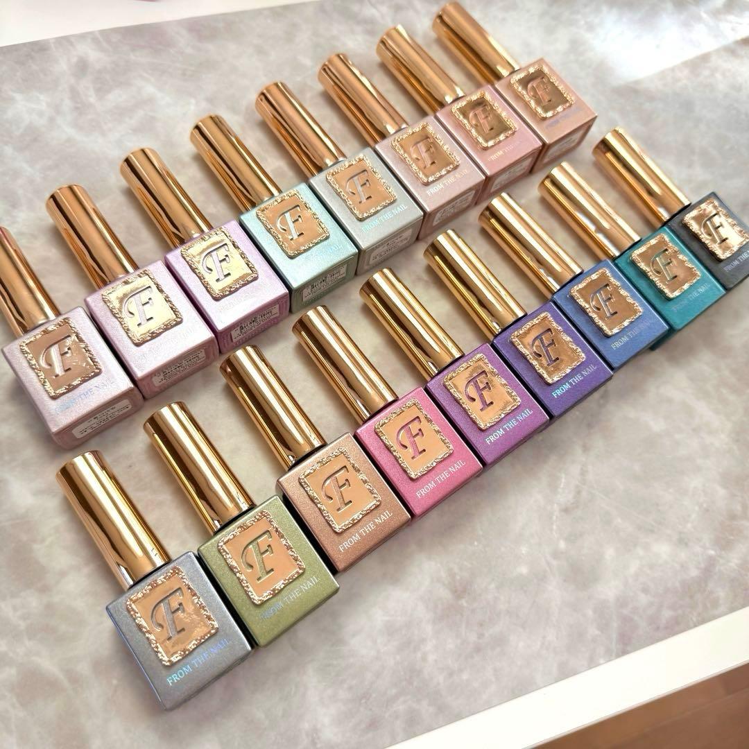 【美品】FROM THE NAIL カラージェル 16本セット カラージェル 301 グレーズの通販｜カラージェル｜by Nail Labo バイ