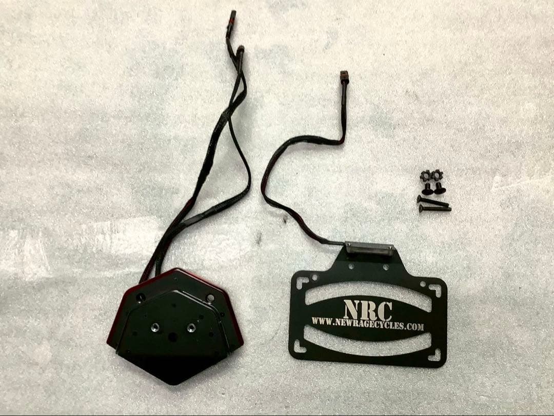 NRC  S1000RR （23-）Tuckedモデルフェンダーレスキット