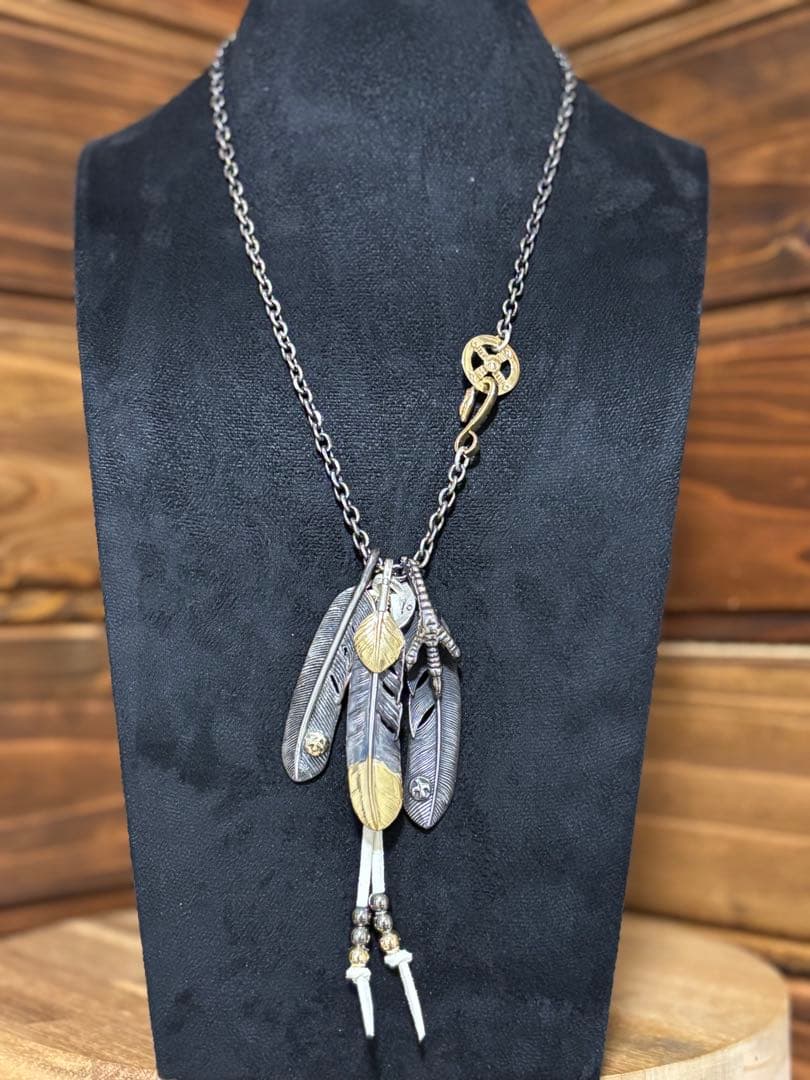 フェザーネックレス　燻し加工　silver925 燻しフェザー シルバー925素材 フェザーネックレス 4枚 羽根 ペンダント シルバー