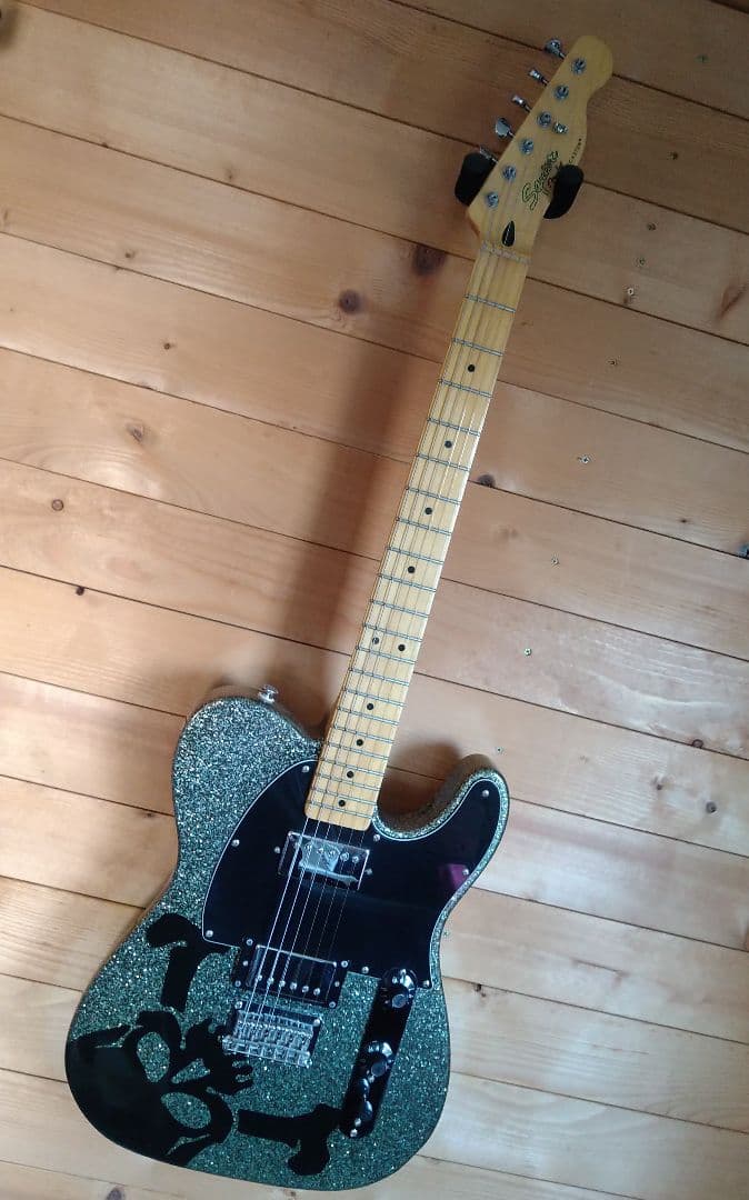 SQUIER　テレキャスター SCANDAL HARUNA スカル柄 Squier by Fender SCANDAL HARUNA TELECASTER DARK SILVER SPARKLE