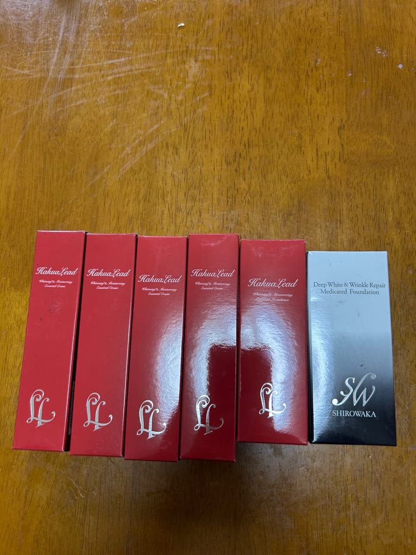 ハクアリード　ファンデーション　エッセンシャルクリーム　セット　新品未使用