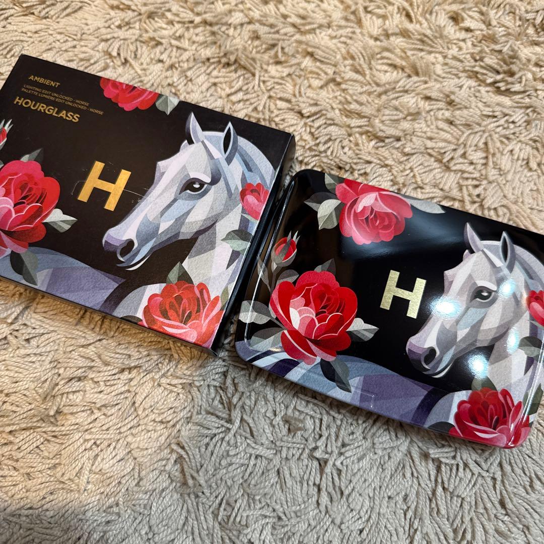 HOURGLASS マーブルチークパレット horse