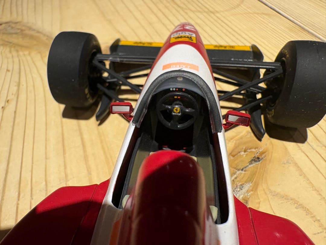 ミニチャンプス1/18 フェラーリ F93A #27 J•アレジ 外箱なし - メルカリ