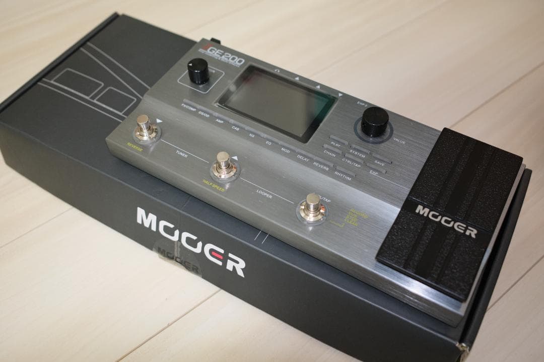 ギター Mooer GE200