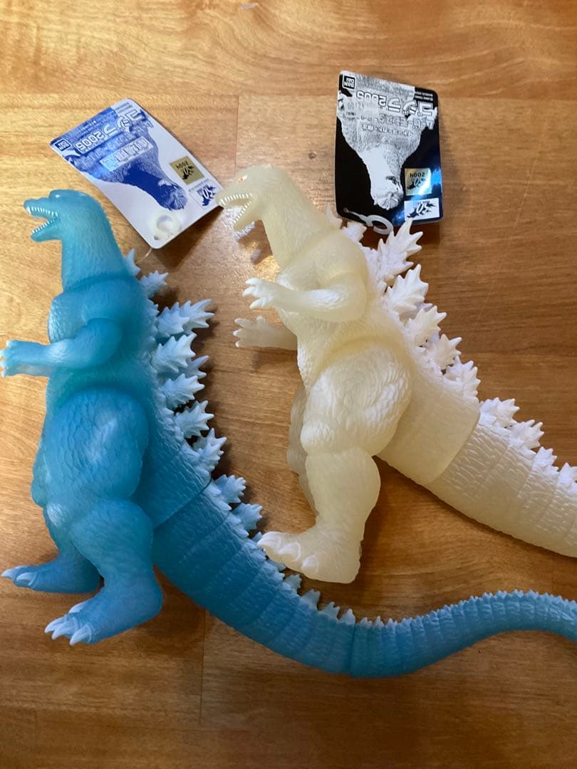 値下げ！ゴジラ　2005 限定版　2タイプ　タグ付き バンダイ 商品・サービスサイト | DXアタックサウンド ゴジラ