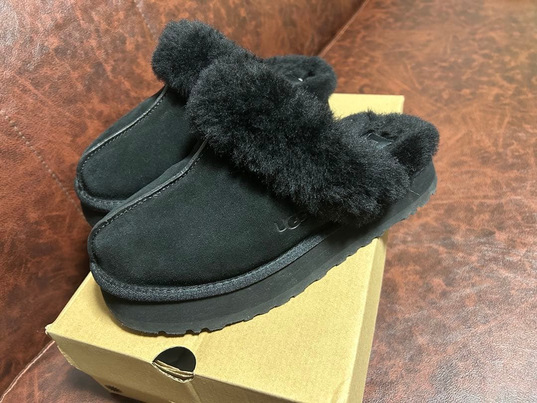 USED 美品 UGG ディスケット ムートン 厚底サンダル 25 ブラック