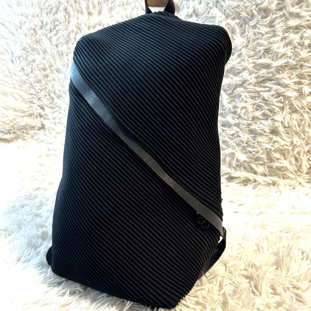 プリーツプリーズ イッセイミヤケ バイアス リュック バックパック ブラック 楽天市場】プリーツプリーズ イッセイミヤケ リュック バックパック