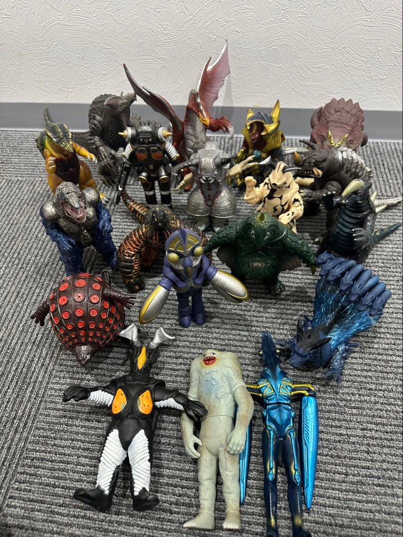 ウルトラマン怪獣シリーズ ソフビまとめ売り 引退品