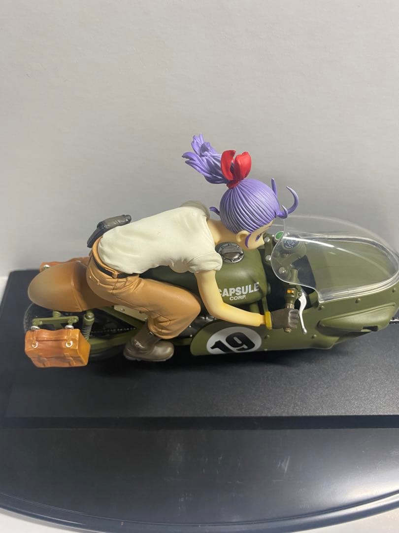 デスクトップ リアルマッコイ ブルマ フィギュア - メルカリ