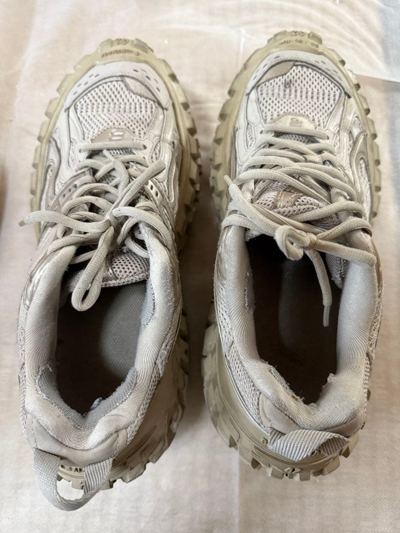 BALENCIAGA トレイルスニーカー グレー