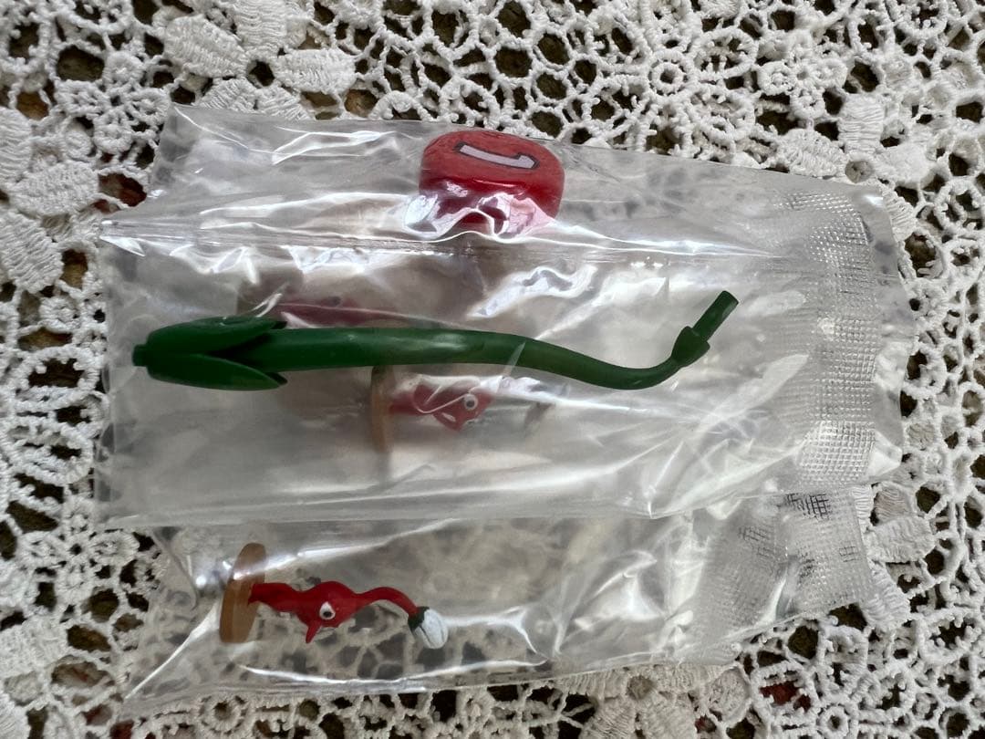 ピクミン2 コレクションフィギュア3 ペレット草 赤 ピクミン赤3体