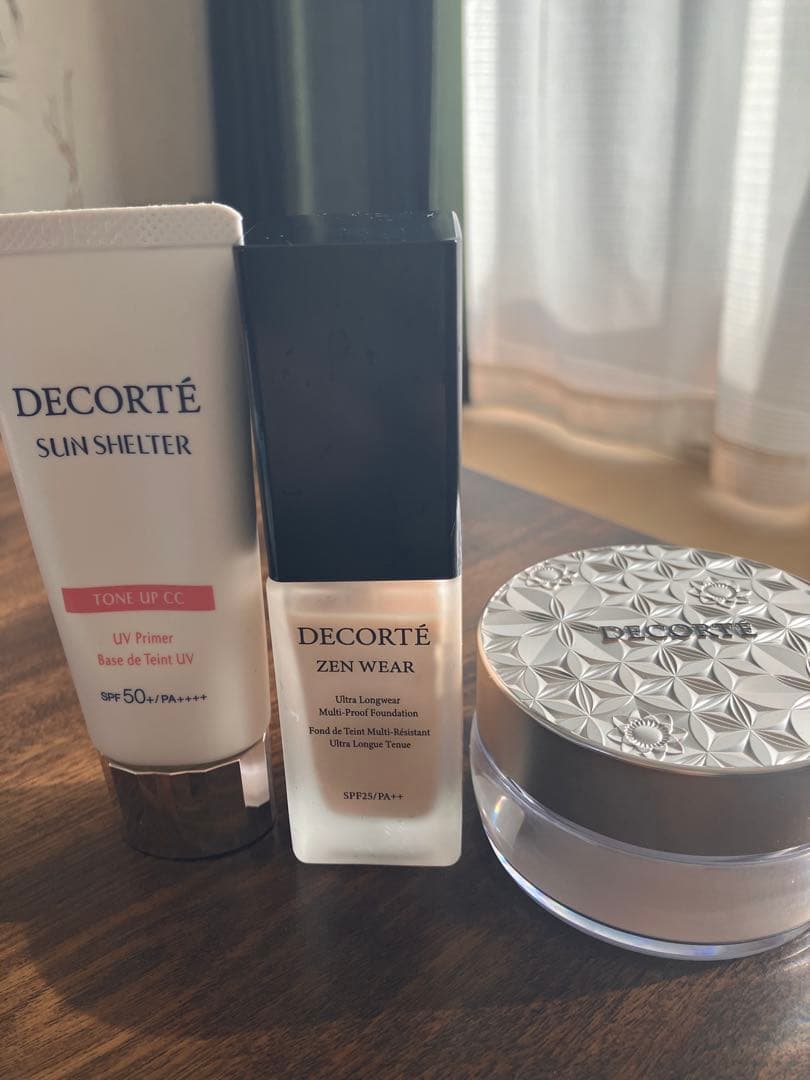 下地、リキッドファンデ，パウダー