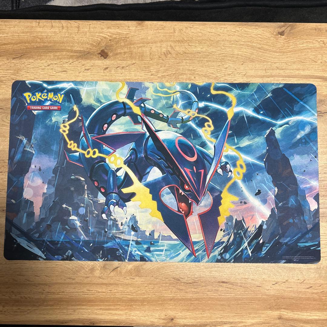 ポケモン メガレックウザ色違い プレイマット - メルカリ